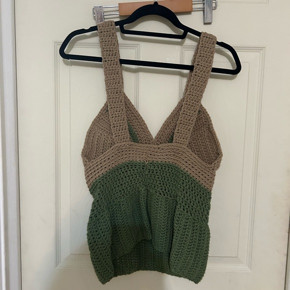 Gorgeous Knitted Top - Picture 2 of 3